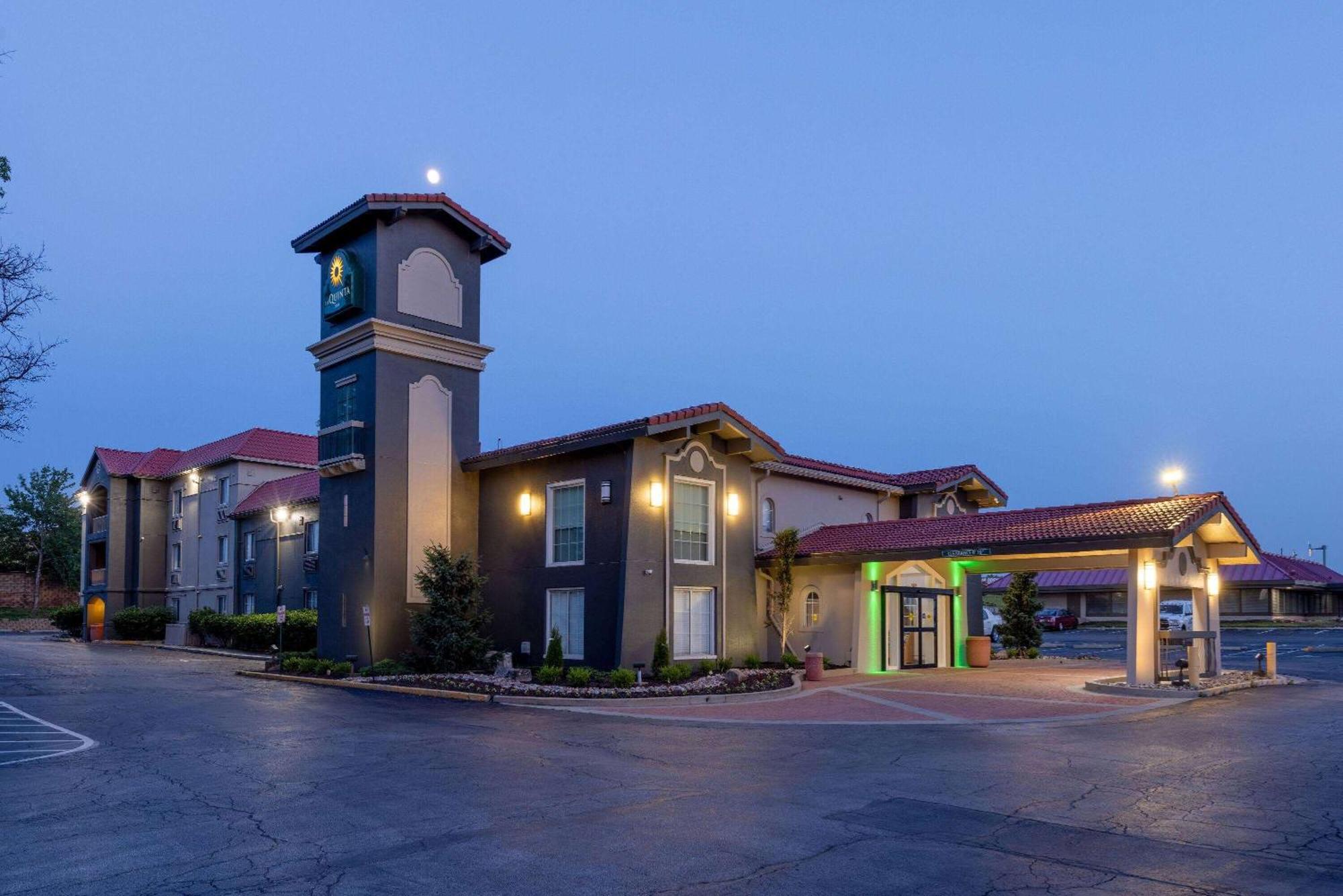 La Quinta Inn By Wyndham Kansas City Ленекса Екстер'єр фото